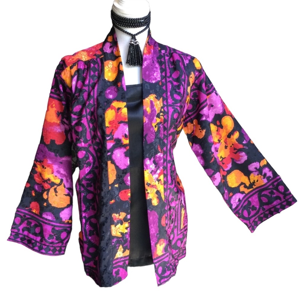 Vintage Kimono Style Top. B10